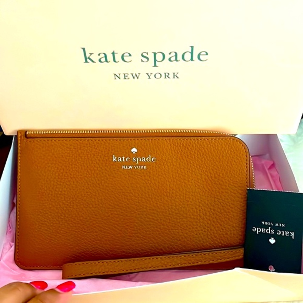 Kate Spade Wristlet Pebbled Leather